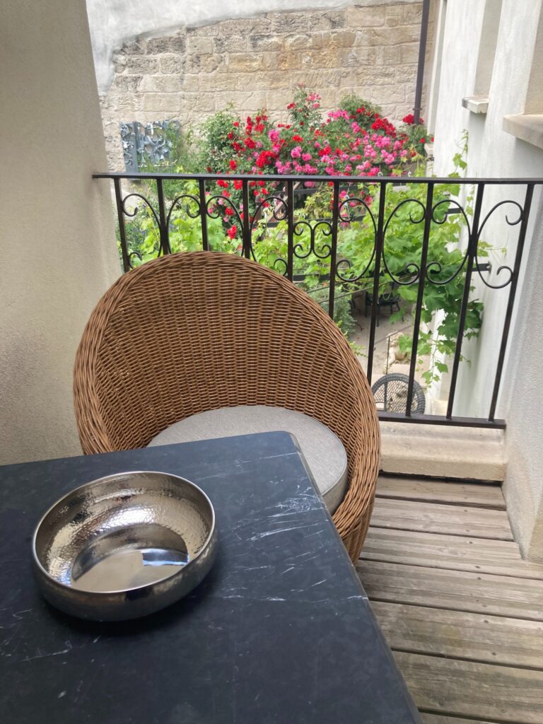 Suite Jean XXII, cloître, appartement luxe, Avignon Augustins 1261